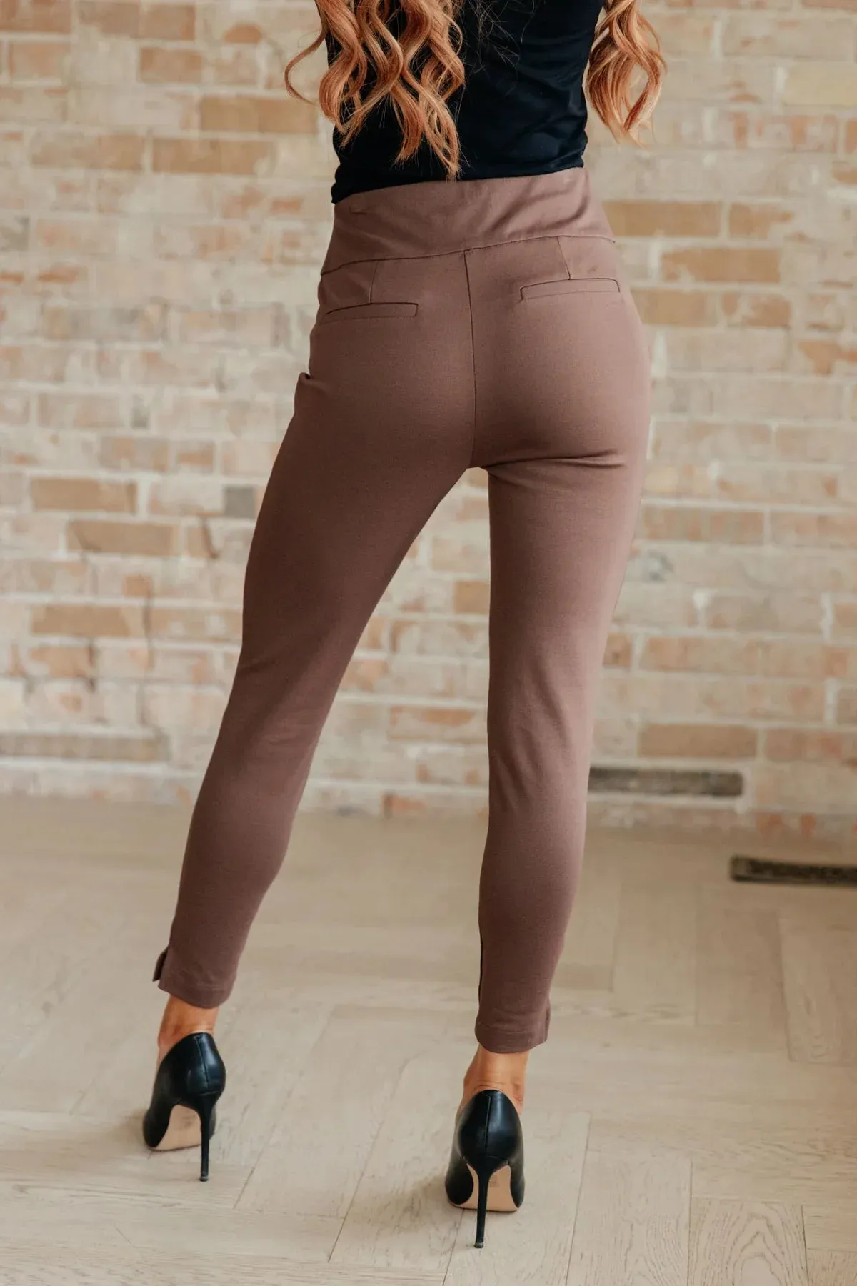 Magic Ankle Crop Skinny Pants (26) in Twelve Colors
