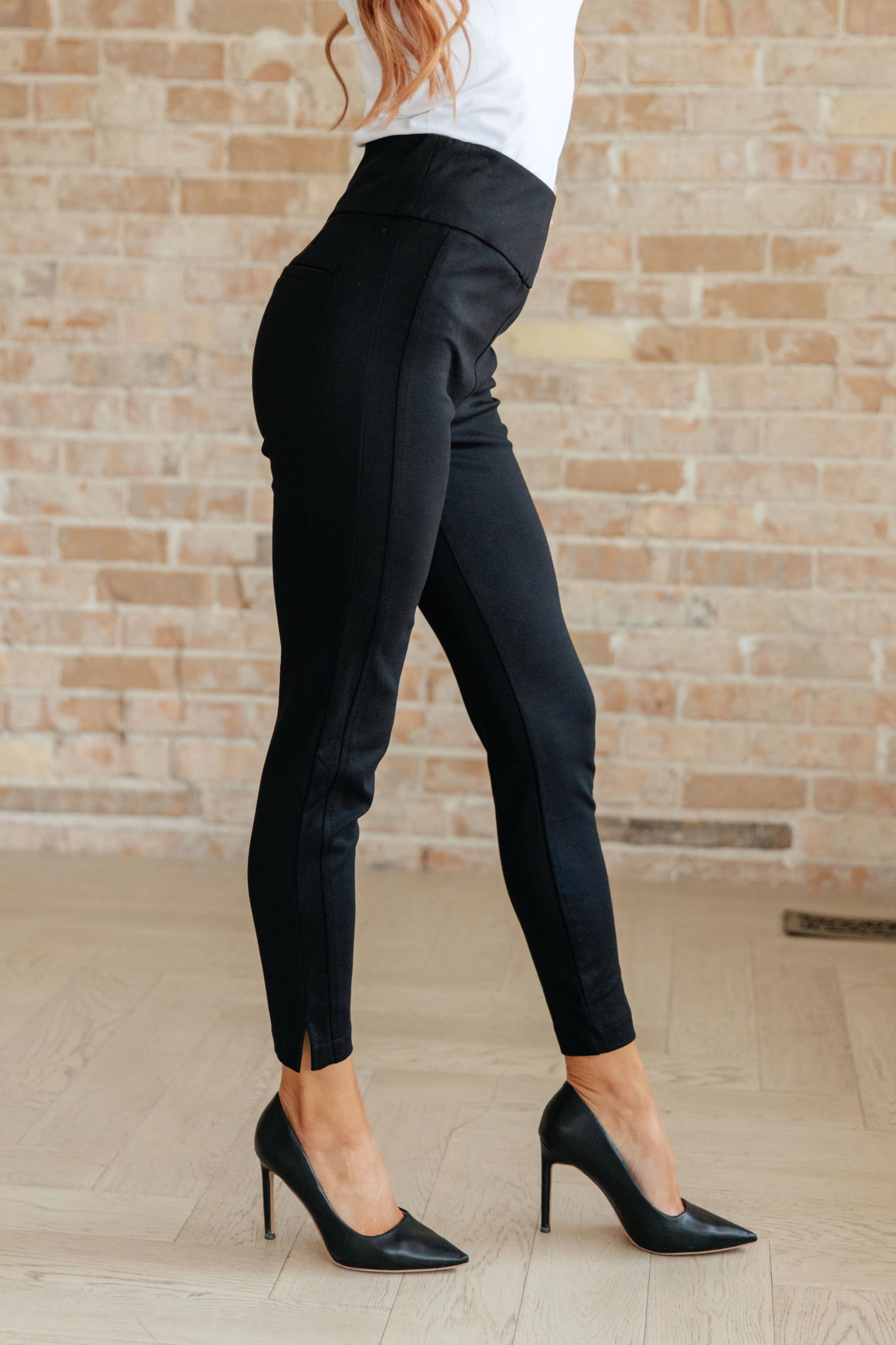 Magic Ankle Crop Skinny Pants (26) in Twelve Colors