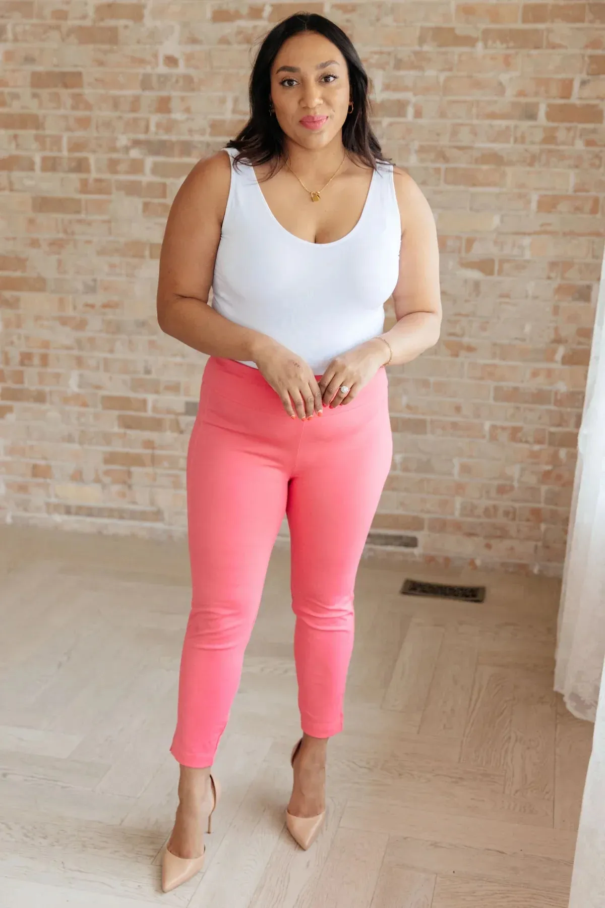 Magic Ankle Crop Skinny Pants (26) in Twelve Colors