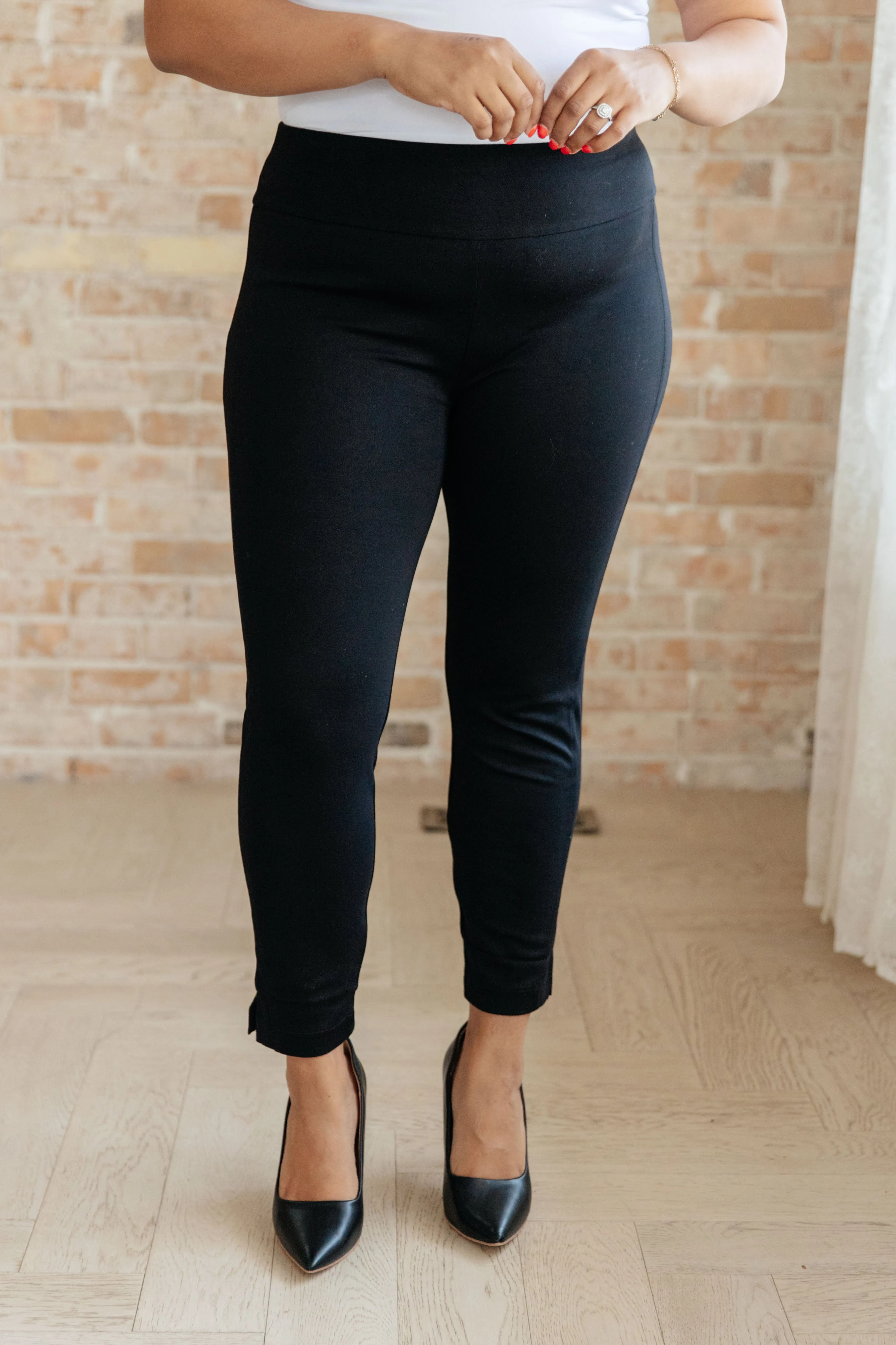 Magic Ankle Crop Skinny Pants (26) in Twelve Colors