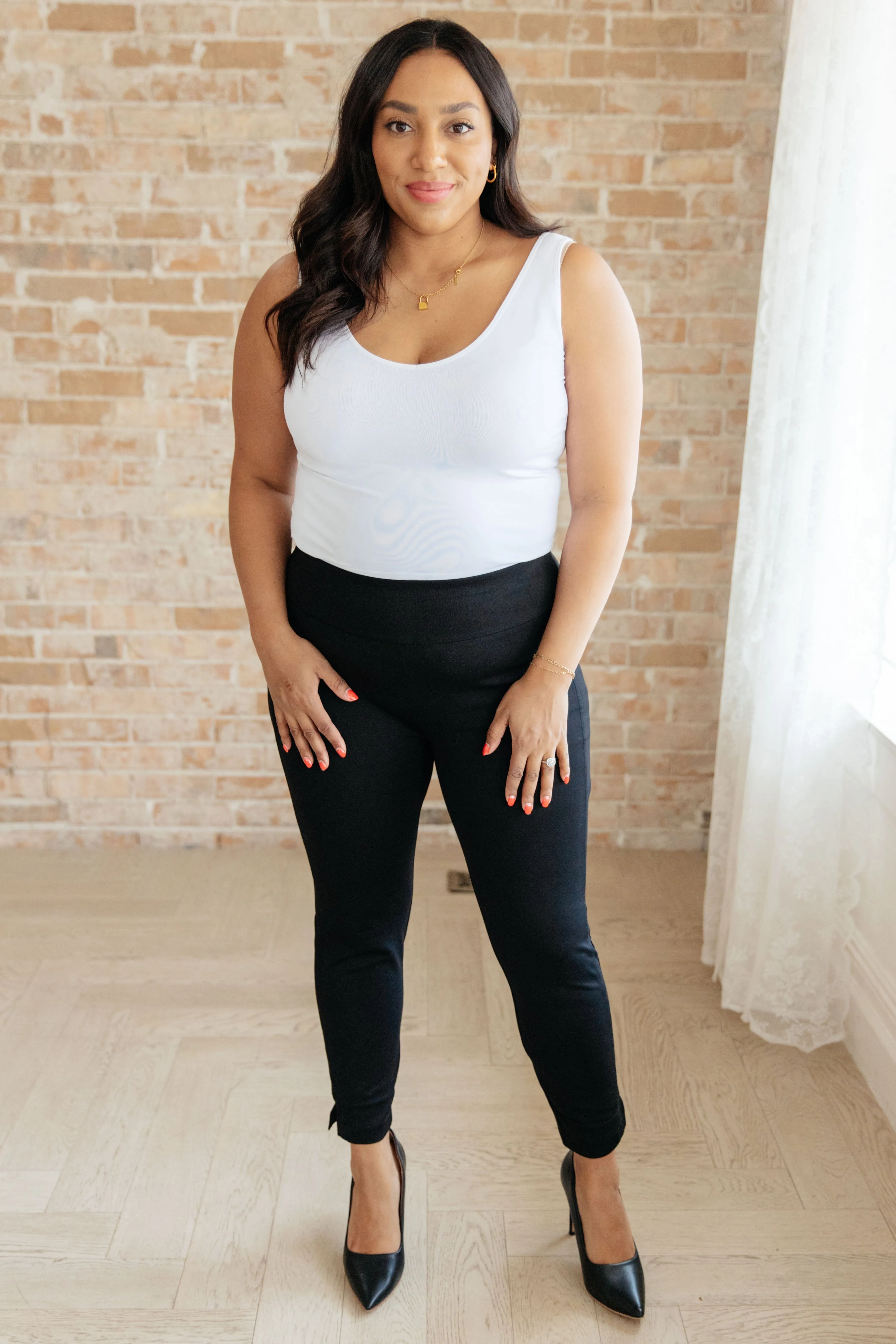 Magic Ankle Crop Skinny Pants (26) in Twelve Colors