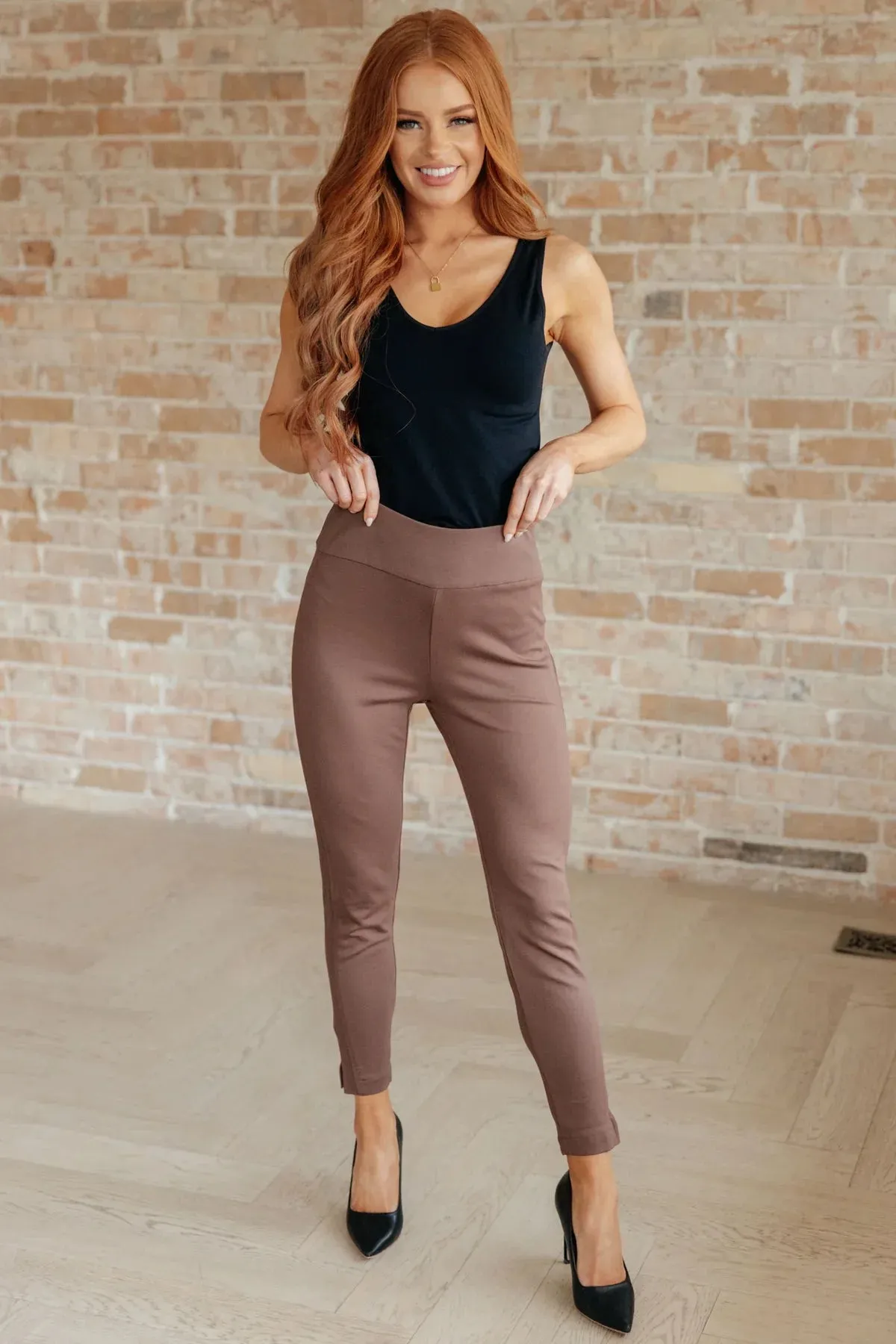 Magic Ankle Crop Skinny Pants (26) in Twelve Colors