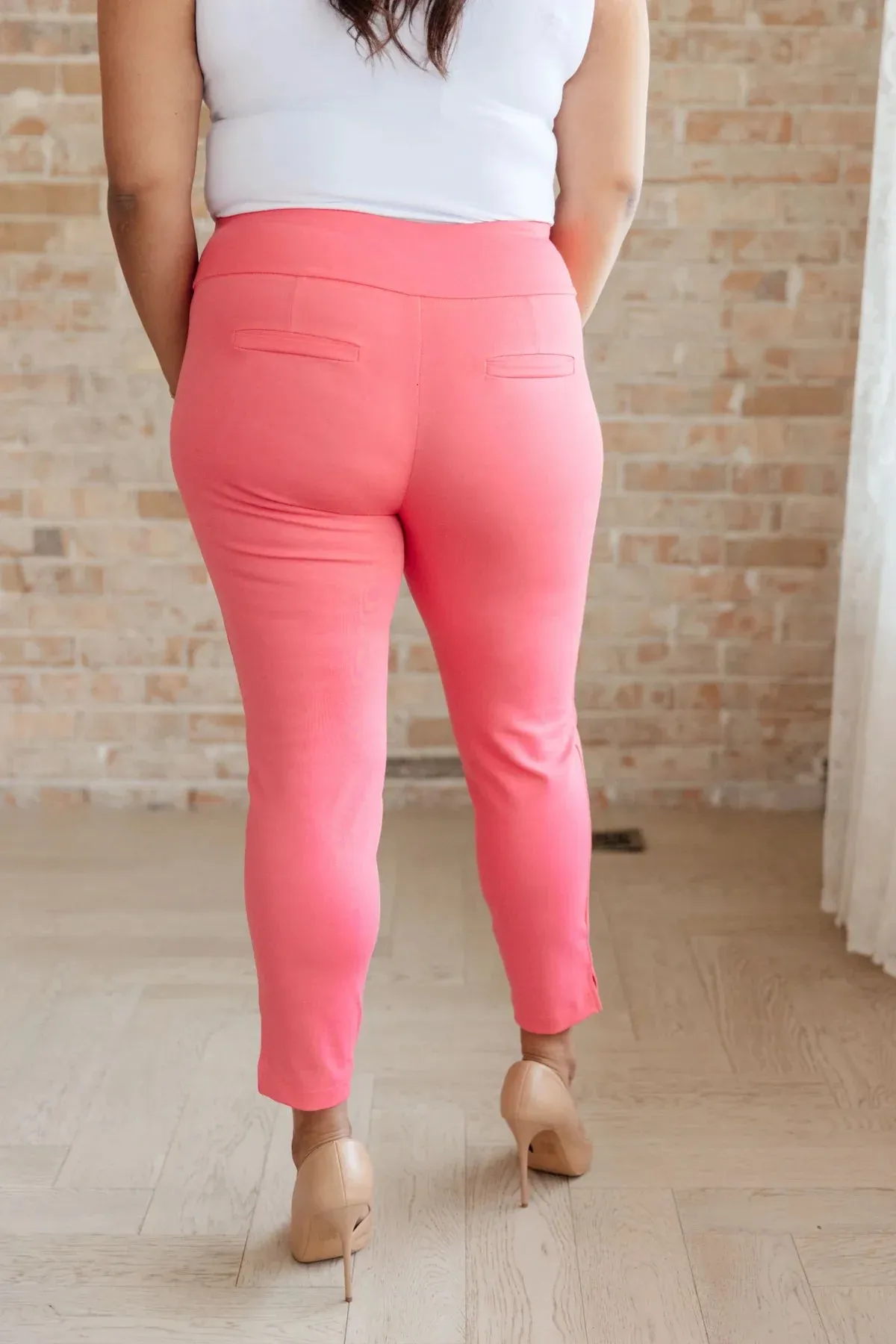 Magic Ankle Crop Skinny Pants (26) in Twelve Colors