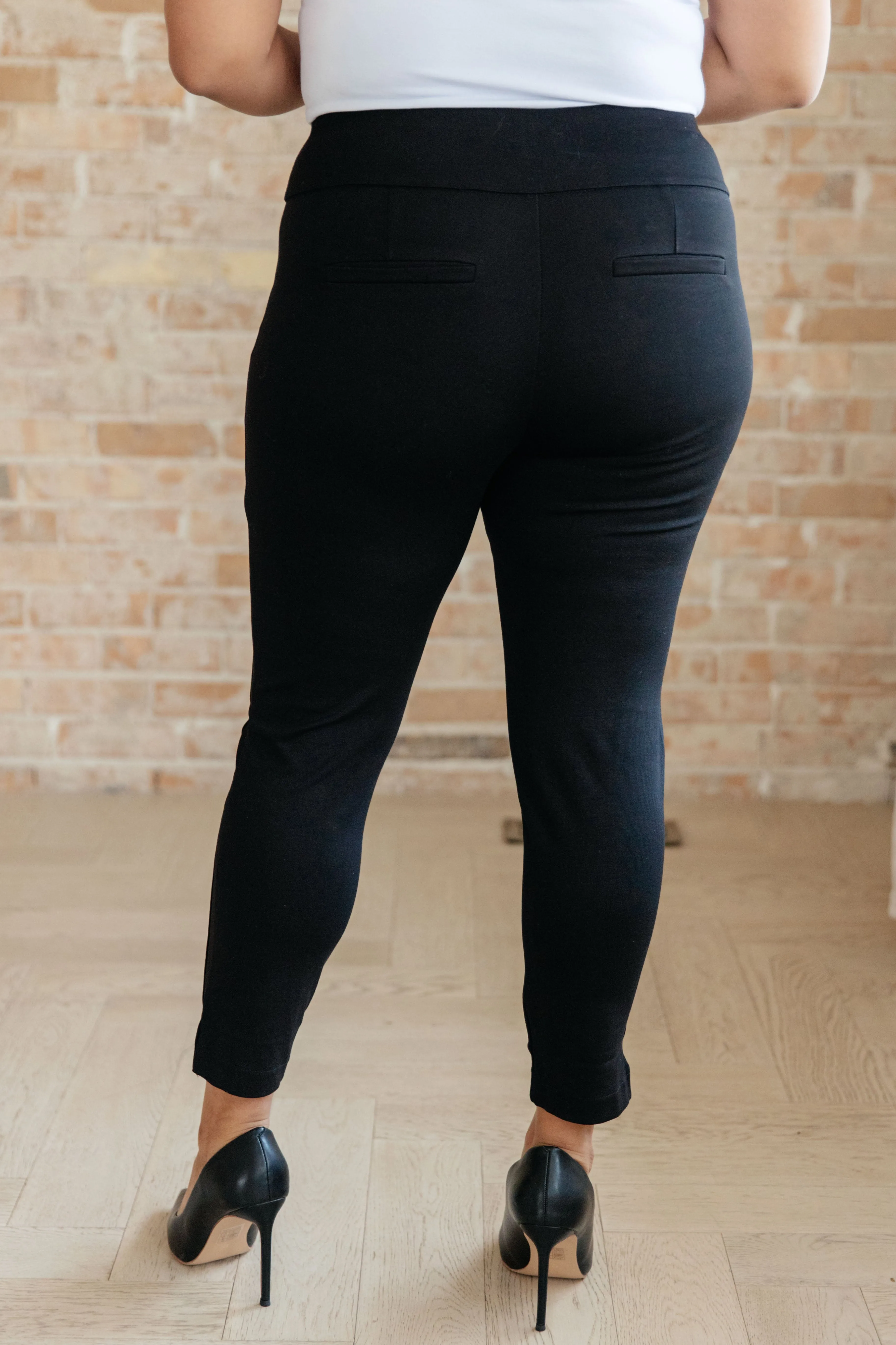 Magic Ankle Crop Skinny Pants (26) in Twelve Colors