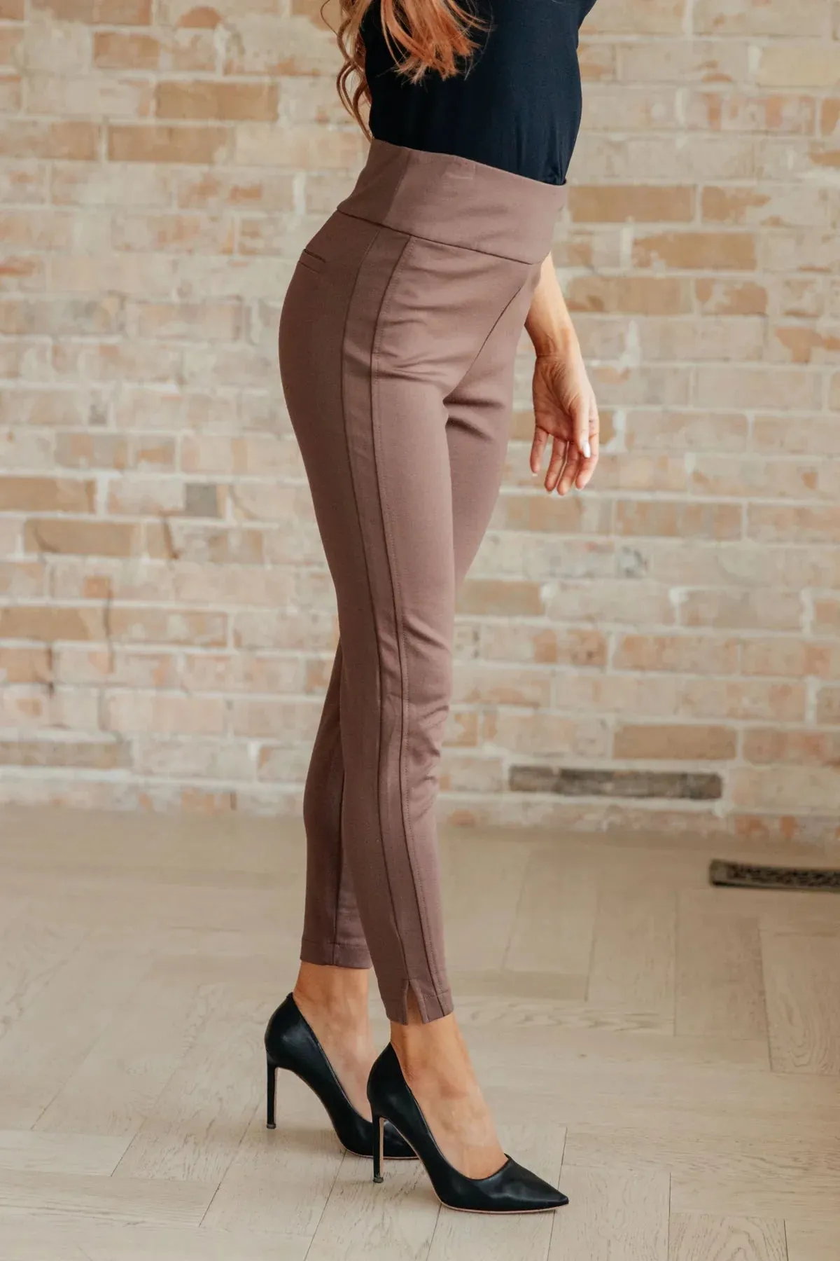 Magic Ankle Crop Skinny Pants (26) in Twelve Colors